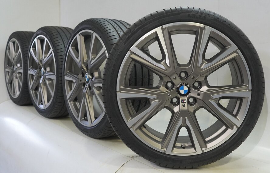 BMW BMW 1 2 serie F40 F44 2 serie Gran Coupe 557M 19 inch velgen Pirelli Zomerbanden Origineel