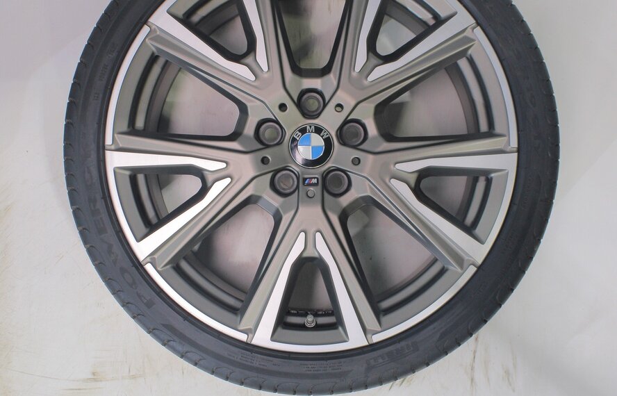 BMW BMW 1 2 serie F40 F44 2 serie Gran Coupe 557M 19 inch velgen Pirelli Zomerbanden Origineel