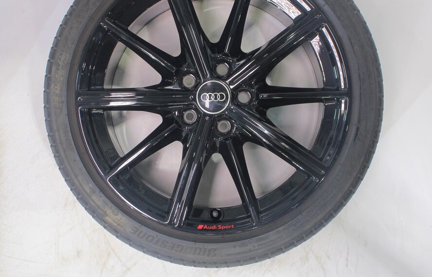 Audi Audi A3 S3 8Y 8V 18 inch velgen Bridgestone Zomerbanden Origineel