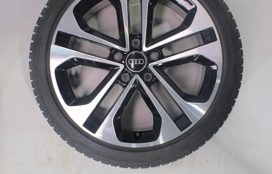 Audi Audi A3 S3 8Y 8V S-line 18 inch velgen Continental Winterbanden Origineel