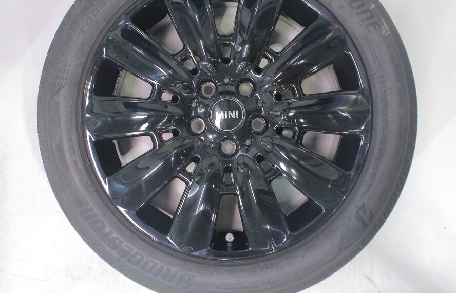 Mini Countryman F60 533 18 inch velgen Bridgestone Runflat Zomerbanden Origineel