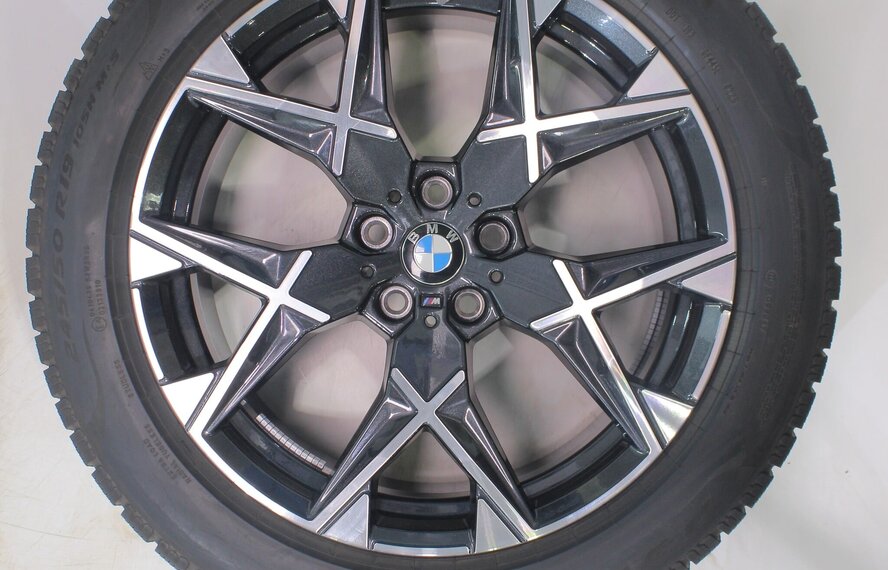 BMW BMW 7 serie G70 X3 G45 1035M 19 inch velgen Pirelli Winterbanden Origineel