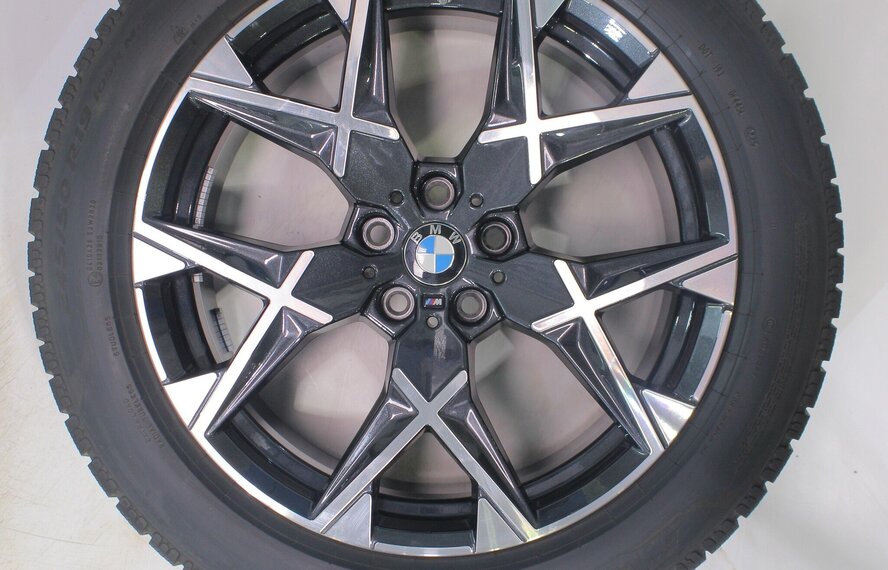 BMW BMW 7 serie G70 X3 G45 1035M 19 inch velgen Pirelli Winterbanden Origineel