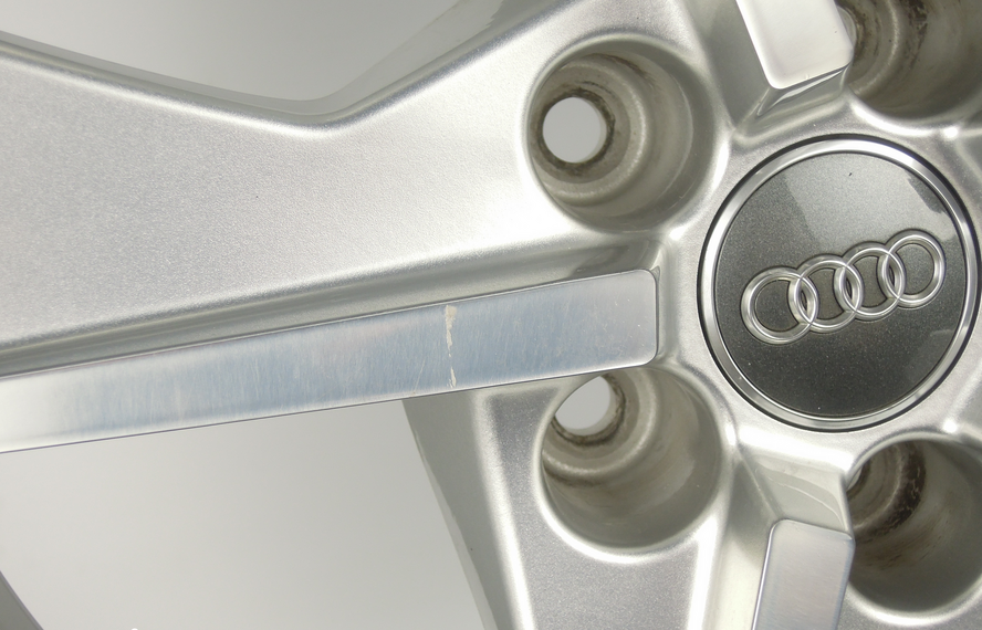 Audi Originele Audi Q7 4M0601025M velg