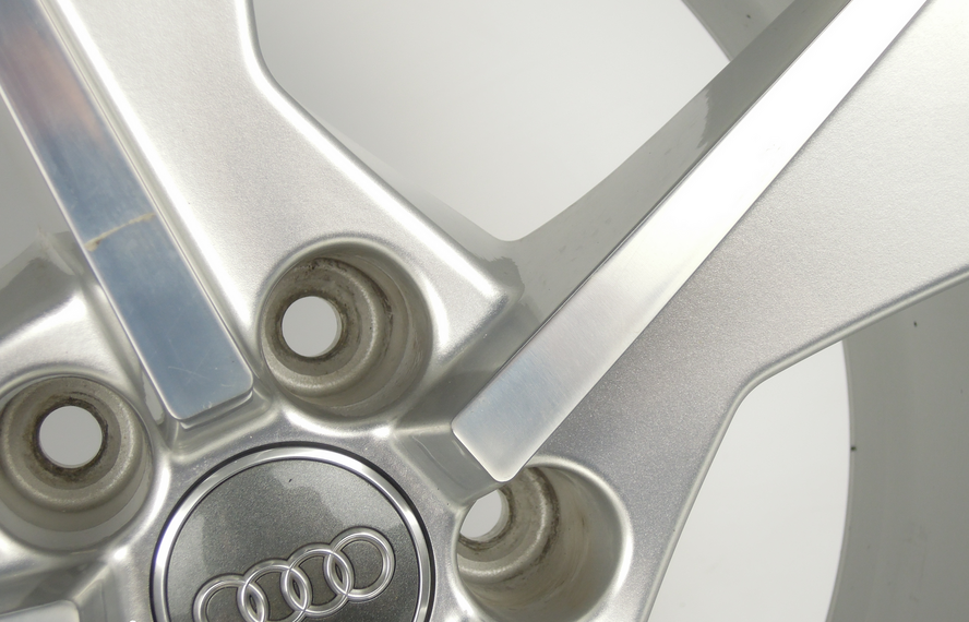 Audi Originele Audi Q7 4M0601025M velg