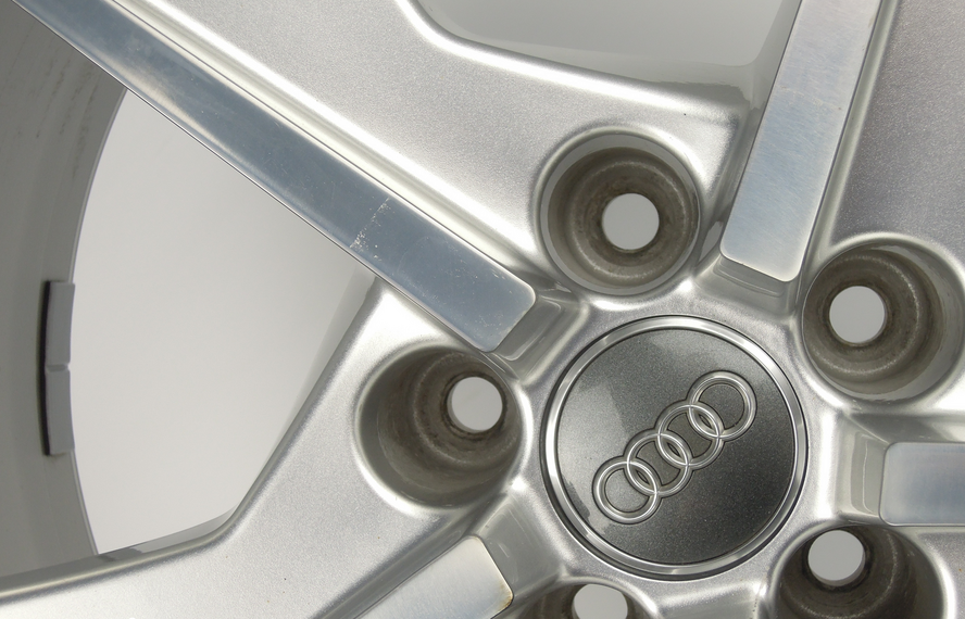 Audi Originele Audi Q7 4M0601025M velg