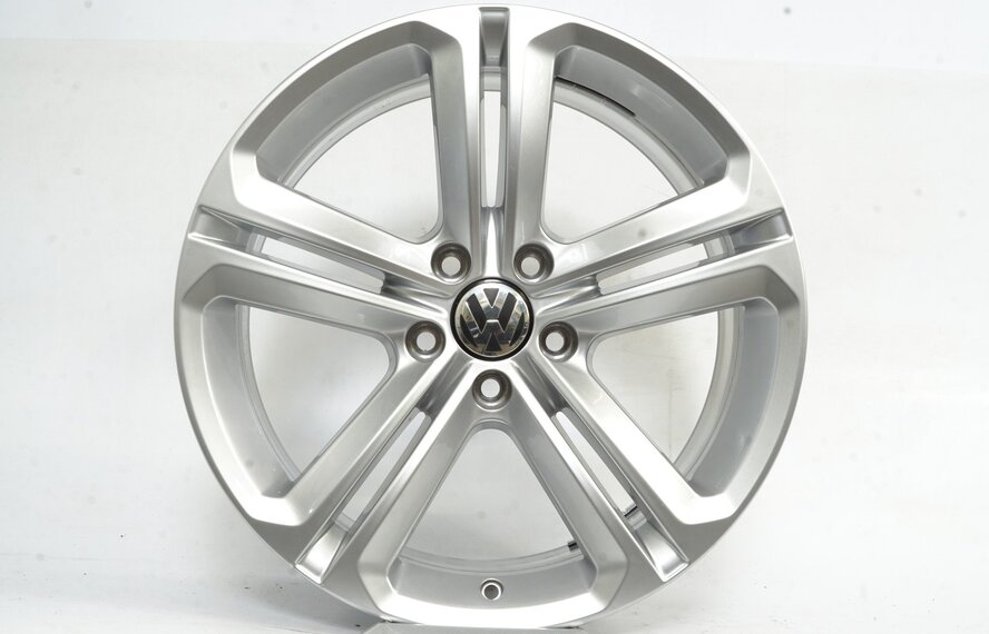 Volkswagen Originele Volkswagen Scirocco 1K8601025E velg