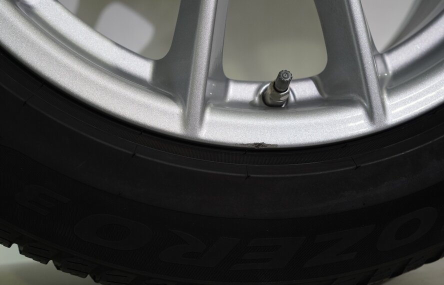 BMW BMW 5 serie G30 G31 8 serie G14 G15 G16 618 17 inch velgen Pirelli Winterbanden Origineel