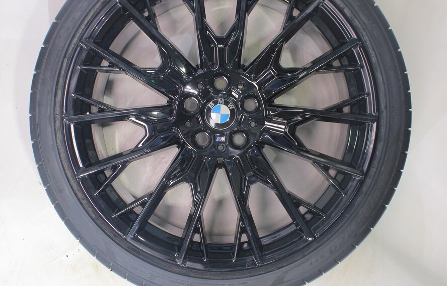 BMW BMW 4 serie i4 G26 868M 20 inch velgen Pirelli Zomerbanden Origineel