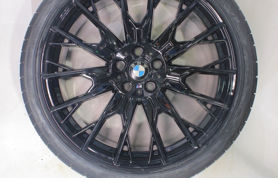 BMW BMW 4 serie i4 G26 868M 20 inch velgen Pirelli Zomerbanden Origineel