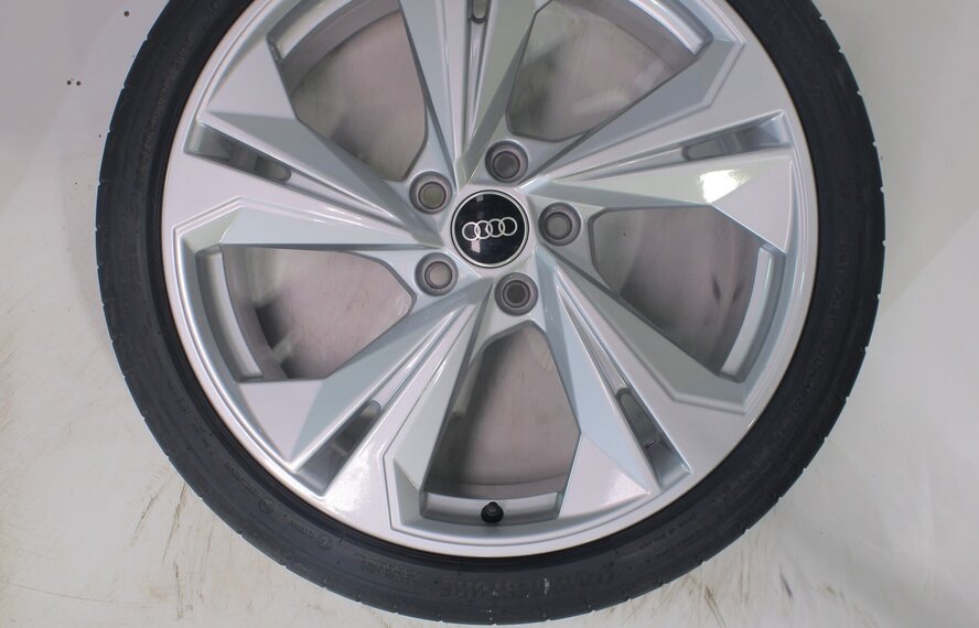 Audi Audi A3 S3 8Y 8V 19 inch velgen Bridgestone Zomerbanden Origineel
