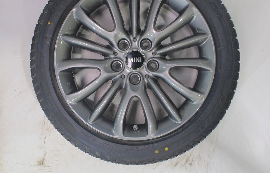 Mini Mini Clubman F54 519 17 inch velgen Pirelli Runflat Winterbanden Nieuw Origineel