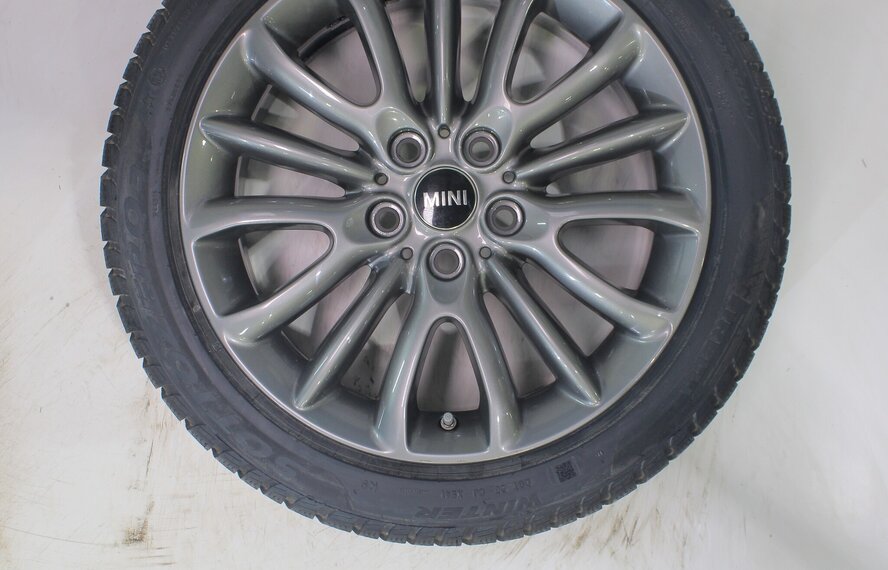 Mini Mini Clubman F54 519 17 inch velgen Pirelli Runflat Winterbanden Nieuw Origineel