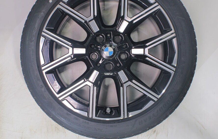 BMW BMW 1 serie 2 serie F70 F74 974 18 inch velgen Goodyear Winterbanden Nieuw Origineel