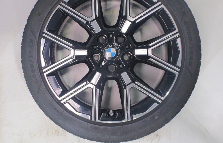 BMW BMW 1 serie 2 serie F70 F74 974 18 inch velgen Goodyear Winterbanden Nieuw Origineel