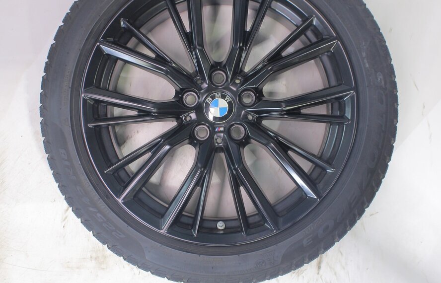 BMW BMW 2 serie 3 serie 4 serie G20 G21 G22 G42 796M 18 inch velgen Pirelli Runflat Winterbanden Nieuw Origineel