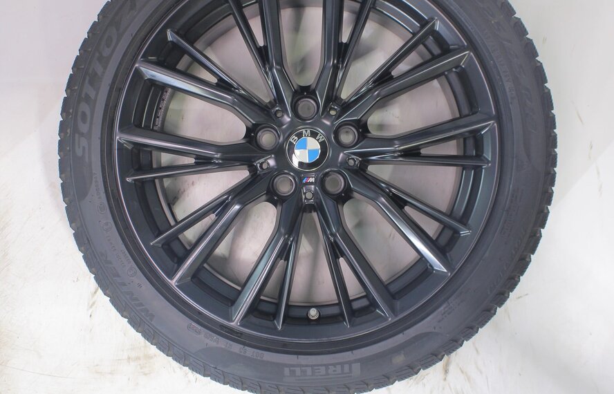 BMW BMW 2 serie 3 serie 4 serie G20 G21 G22 G42 796M 18 inch velgen Pirelli Runflat Winterbanden Nieuw Origineel