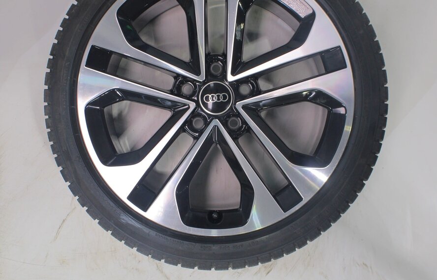 Audi Audi A3 S3 8Y 8V S-line 18 inch velgen Continental Winterbanden Origineel