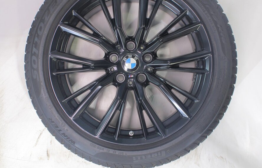 BMW BMW 2 serie 3 serie 4 serie G20 G21 G22 G42 796M 18 inch velgen Pirelli Runflat Winterbanden Origineel