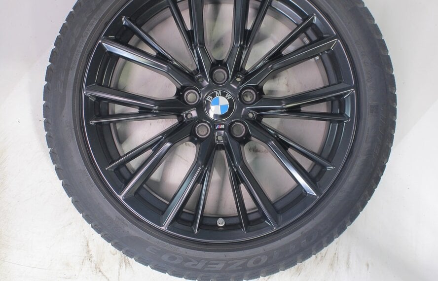 BMW BMW 2 serie 3 serie 4 serie G20 G21 G22 G42 796M 18 inch velgen Pirelli Runflat Winterbanden Origineel