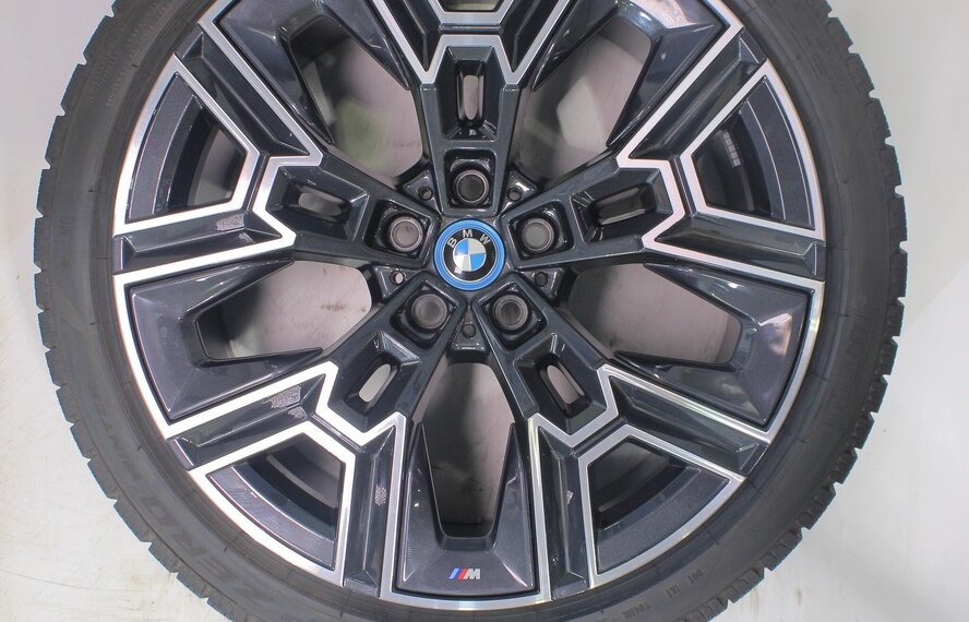 BMW BMW 5 serie i5 G60 G61 939M 20 inch velgen Pirelli Winterbanden Origineel