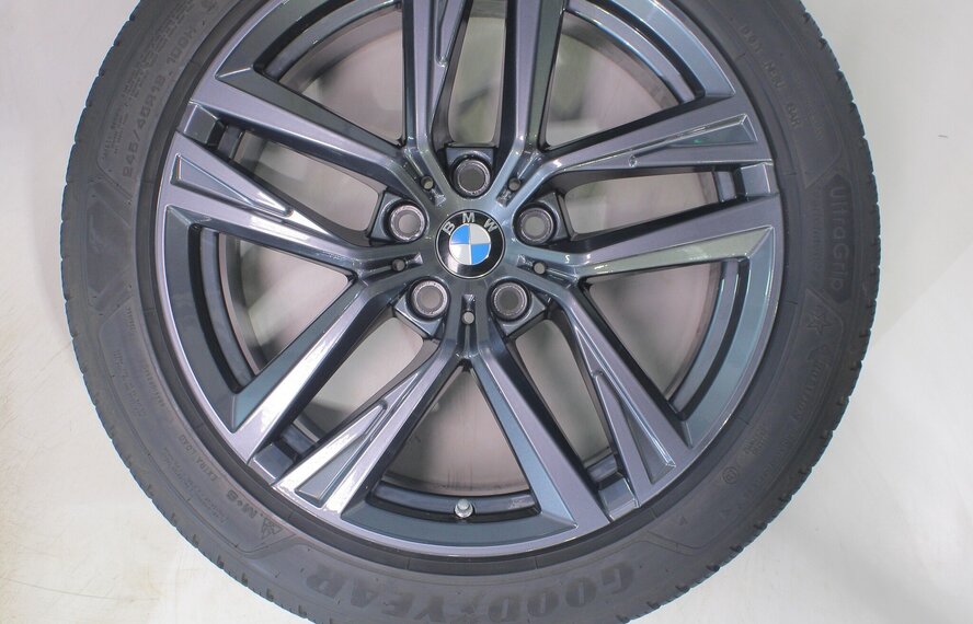 BMW BMW 4 serie i4 G26 853 18 inch velgen Goodyear Winterbanden Origineel