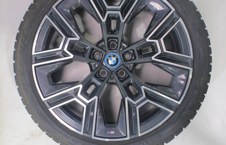 BMW BMW 5 serie i5 G60 G61 939M 20 inch velgen Pirelli Winterbanden Origineel