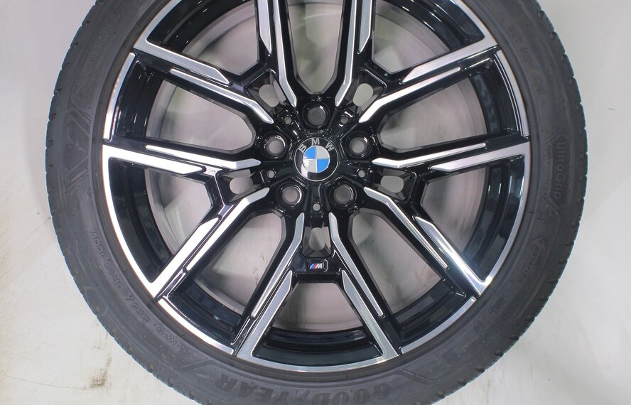 BMW BMW 4 serie i4 G26 859M 19 inch velgen Goodyear Winterbanden Origineel