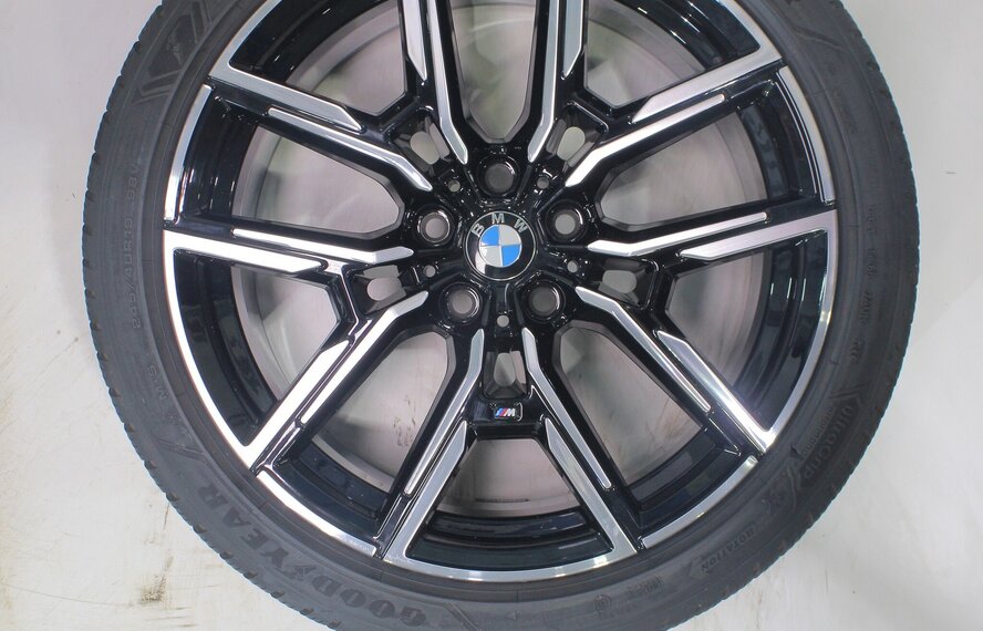 BMW BMW 4 serie i4 G26 859M 19 inch velgen Goodyear Winterbanden Origineel