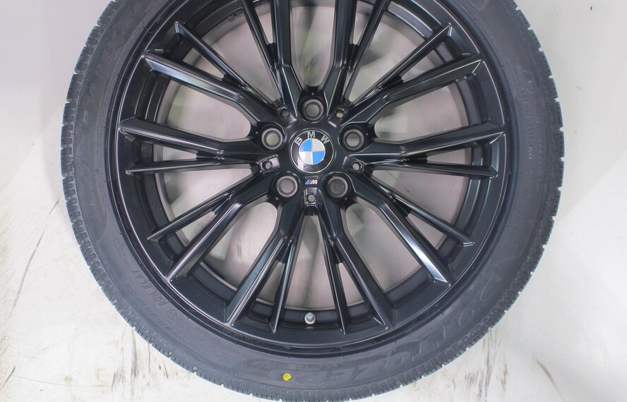 BMW BMW 2 serie 3 serie 4 serie G20 G21 G22 G42 796M 18 inch velgen Pirelli Runflat Winterbanden Nieuw Origineel