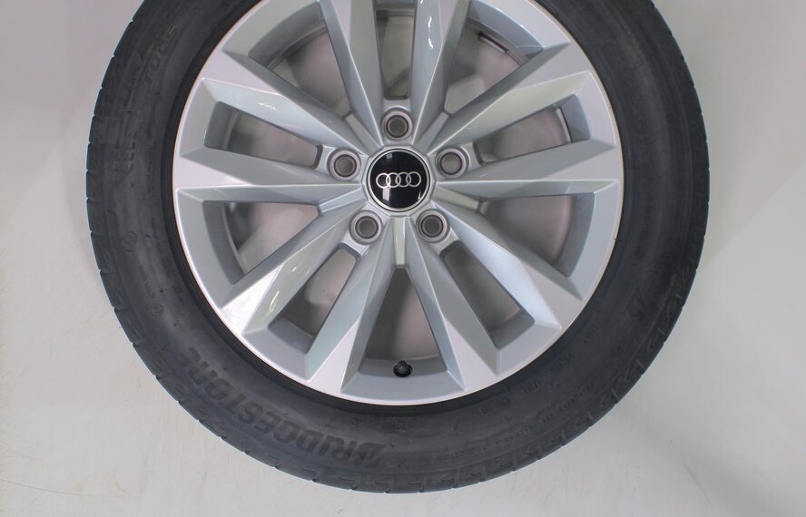 Audi Audi A3 S3 8Y 8V 16 inch velgen Bridgestone Zomerbanden Origineel