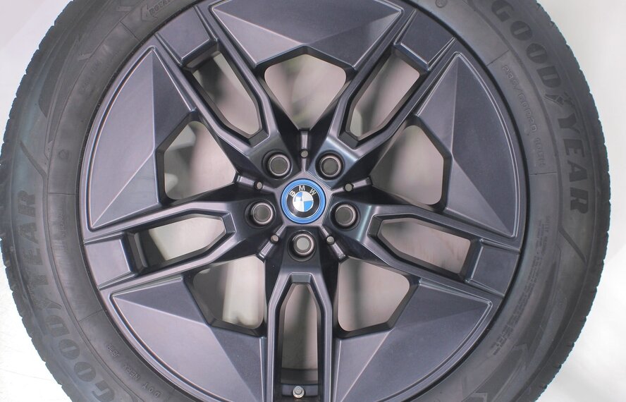 BMW BMW iX i20 1002 20 inch velgen Goodyear Winterbanden Nieuw Origineel