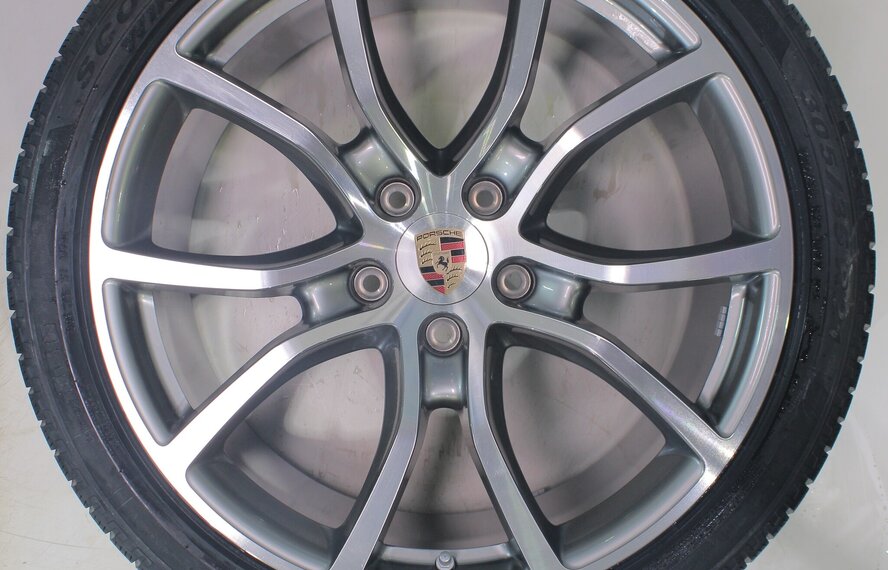 Porsche Porsche Cayenne E3 21 inch velgen Pirelli Winterbanden Nieuw Origineel