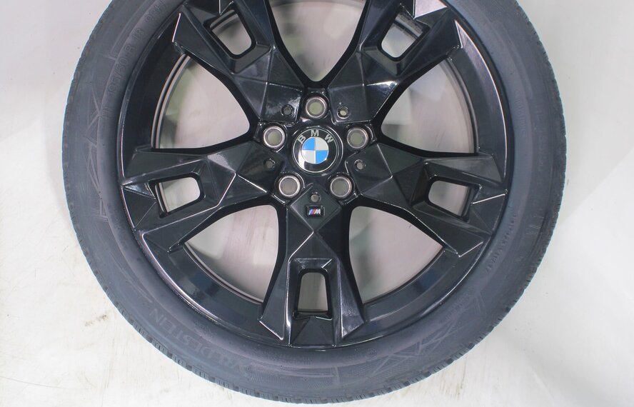 BMW BMW 1 serie 2 serie F70 F74 968M 18 inch velgen Vredestein Winterbanden Nieuw Origineel