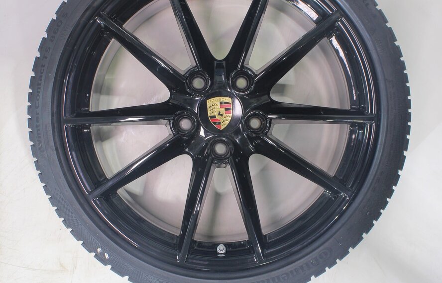 Porsche Porsche 911 992 Carrera S 4S Targa 4S 20 & 21 inch velgen Continental Winterbanden Nieuw Origineel