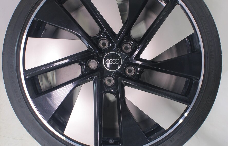 Audi Audi e-tron GT 21 inch velgen Goodyear Zomerbanden Nieuw Origineel