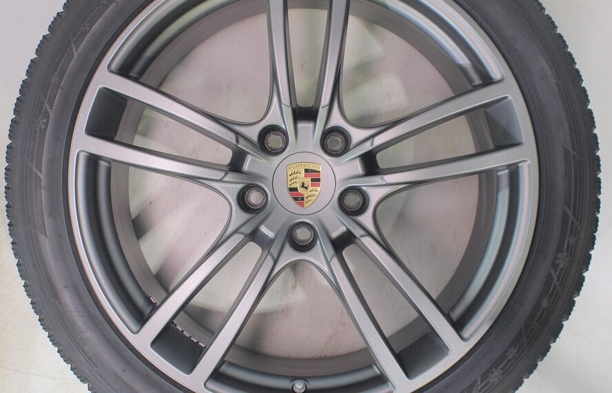 Porsche Porsche Cayenne E3 21 inch velgen Hankook Winterbanden Origineel