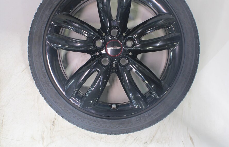 Mini Mini Cooper / S / One / Cabrio F55 F56 F57 JCW501 17 inch velgen Dunlop Runflat Winterbanden Origineel