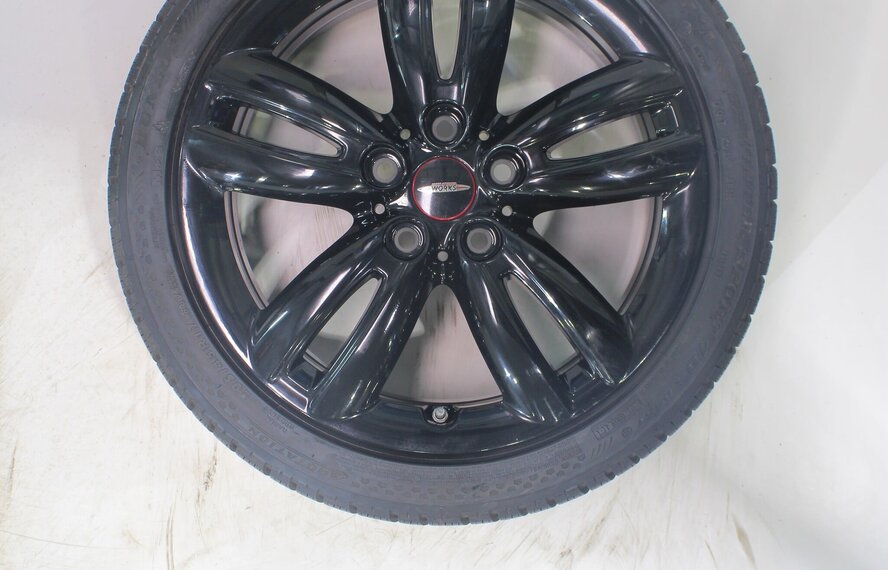 Mini Mini Cooper / S / One / Cabrio F55 F56 F57 JCW501 17 inch velgen Dunlop Runflat Winterbanden Origineel