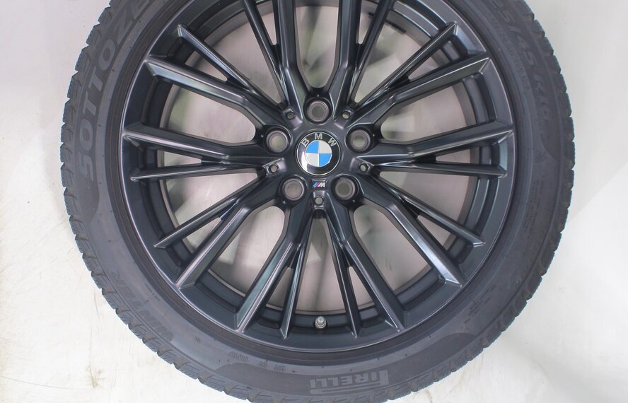 BMW BMW 2 serie 3 serie 4 serie G20 G21 G22 G42 796M 18 inch velgen Pirelli Runflat Winterbanden Nieuw Origineel