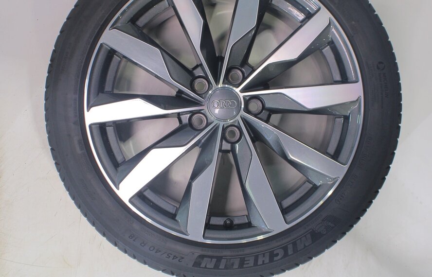 Audi Audi A4 S4 B9 8W 18 inch velgen Michelin Zomerbanden Origineel