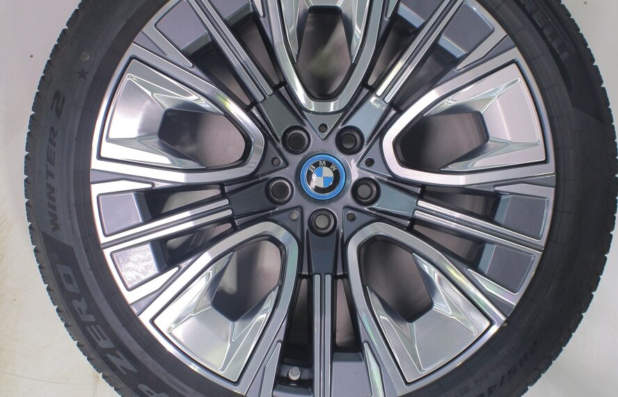 BMW BMW 7 serie G70 X3 G45 906 20 inch velgen Pirelli Winterbanden Origineel