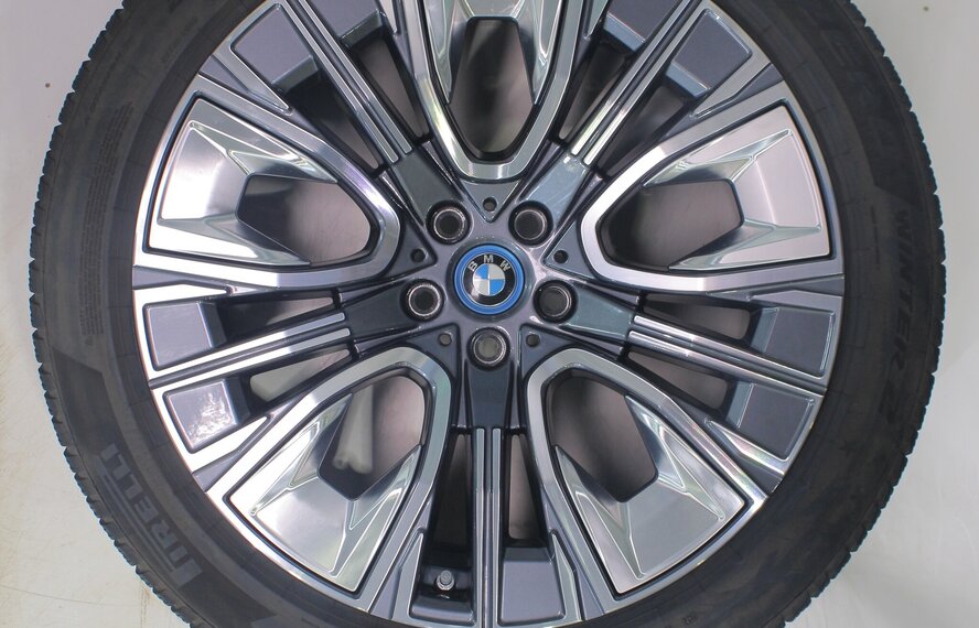 BMW BMW 7 serie G70 X3 G45 906 20 inch velgen Pirelli Winterbanden Origineel