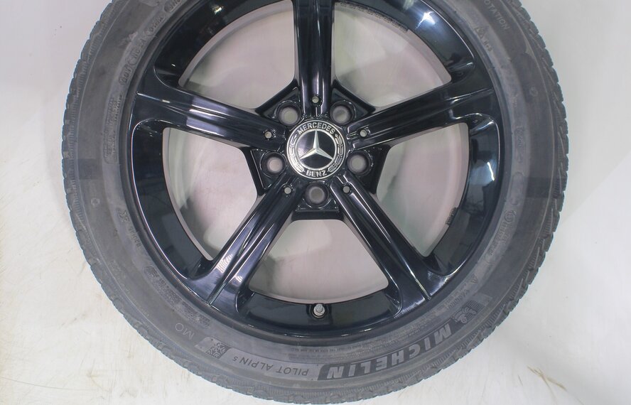 Mercedes Mercedes A B CLA Klasse W177 C118 W247 17 inch velgen Michelin Winterbanden Origineel