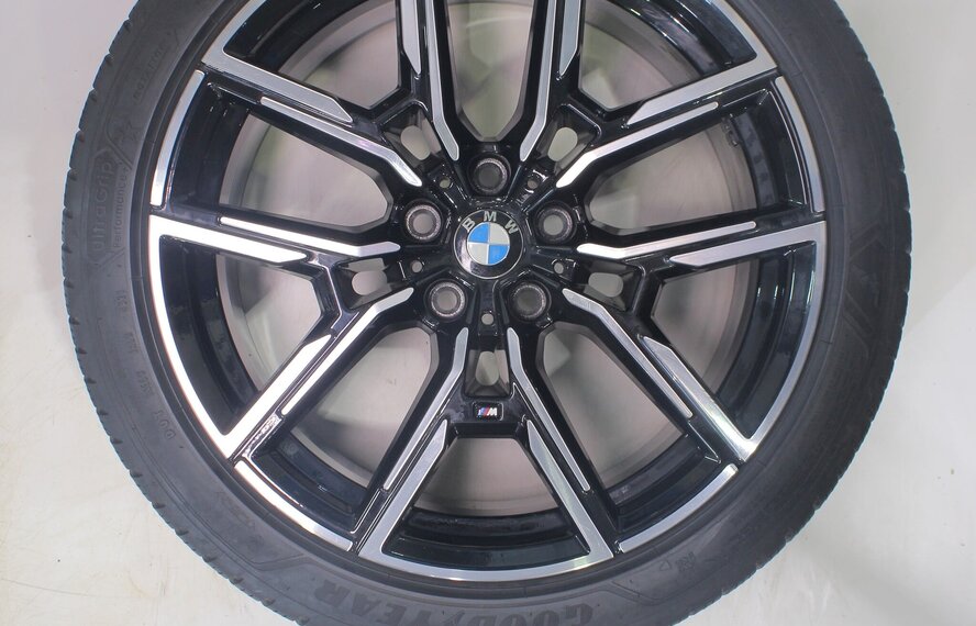 BMW BMW 4 serie i4 G26 859M 19 inch velgen Goodyear Winterbanden Origineel