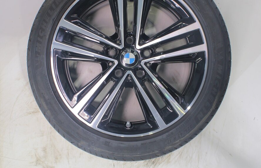 BMW BMW 1 2 serie F40 F44 2 serie Gran Coupe 548 17 inch velgen Michelin Zomerbanden Origineel