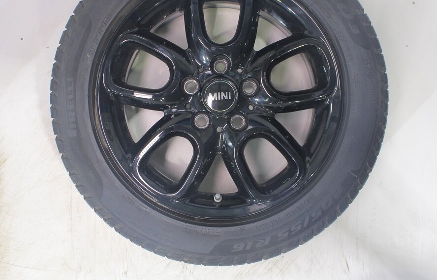 Mini Mini Clubman F54 494 16 inch velgen Pirelli Runflat Winterbanden Origineel