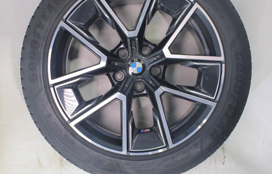 BMW BMW 4 serie i4 G26 858M 18 inch velgen Goodyear Winterbanden Origineel