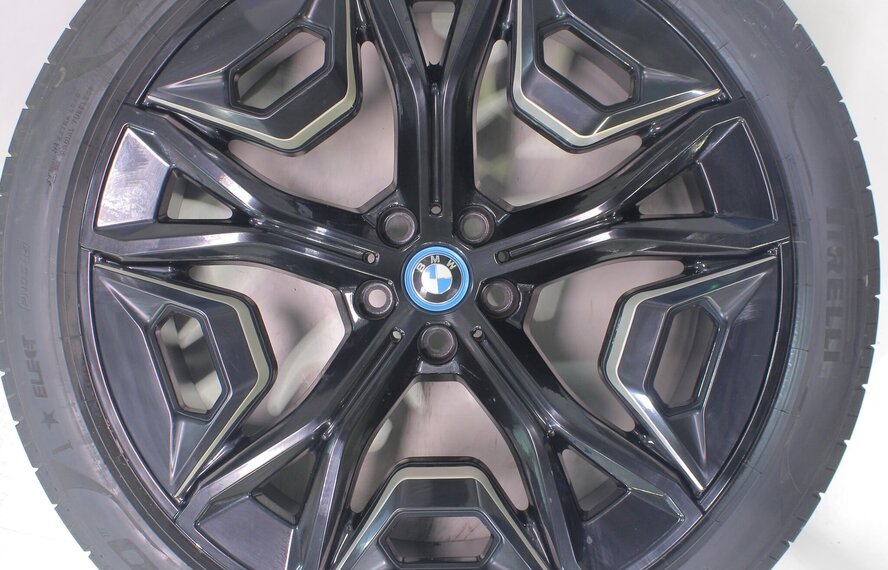 BMW BMW iX i20 1020 22 inch velgen Pirelli Zomerbanden Origineel