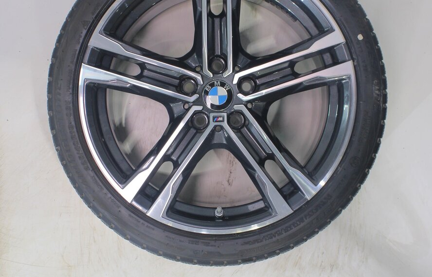 BMW BMW 1 2 serie F40 F44 2 serie Gran Coupe 819M 18 inch velgen Bridgestone Runflat Winterbanden Origineel